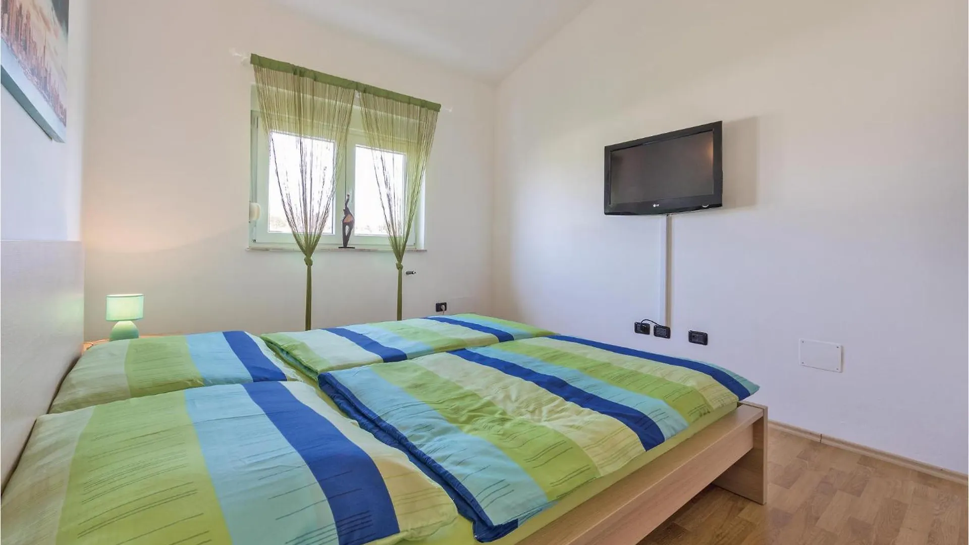 3 Bedroom Gorgeous Home In Galizana Croatia