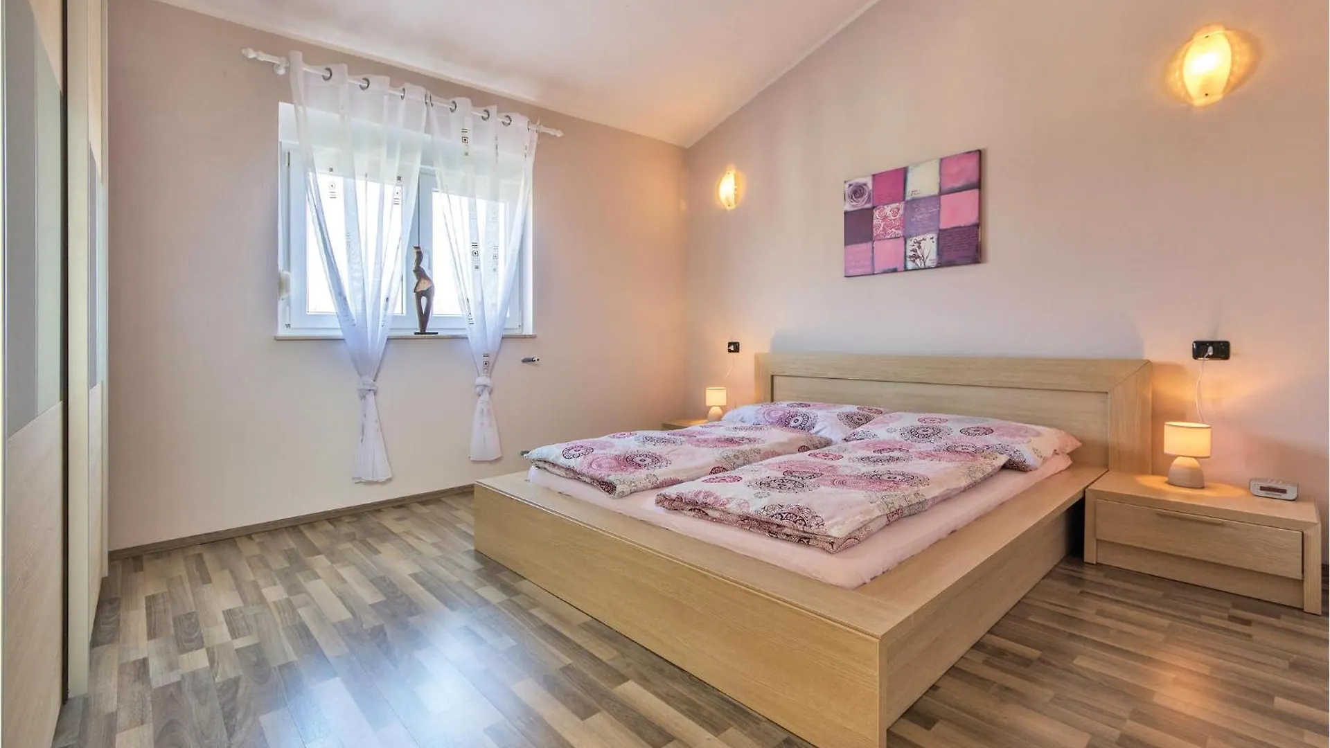 3 Bedroom Gorgeous Home In Galizana 0*,  Croatia