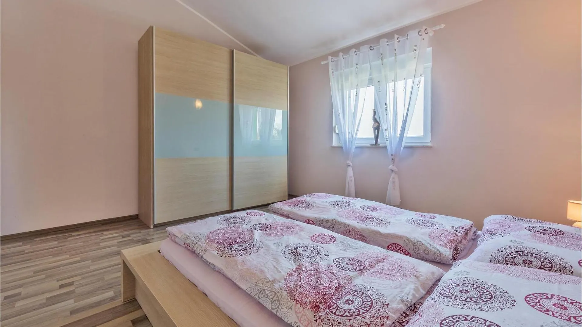 Tatil Evi 3 Bedroom Gorgeous Home In Galižana