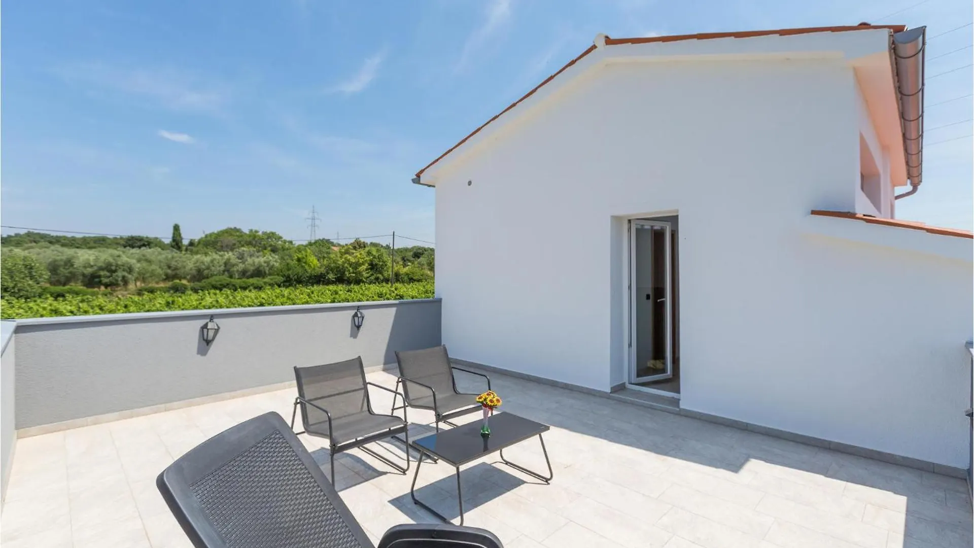 3 Bedroom Gorgeous Home In Galizana Holiday home