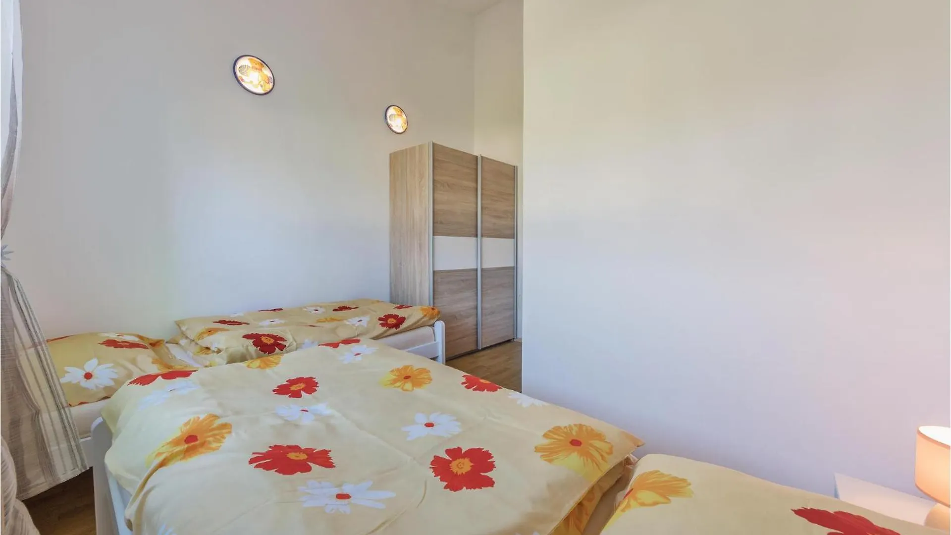 3 Bedroom Gorgeous Home In Galizana Croatia